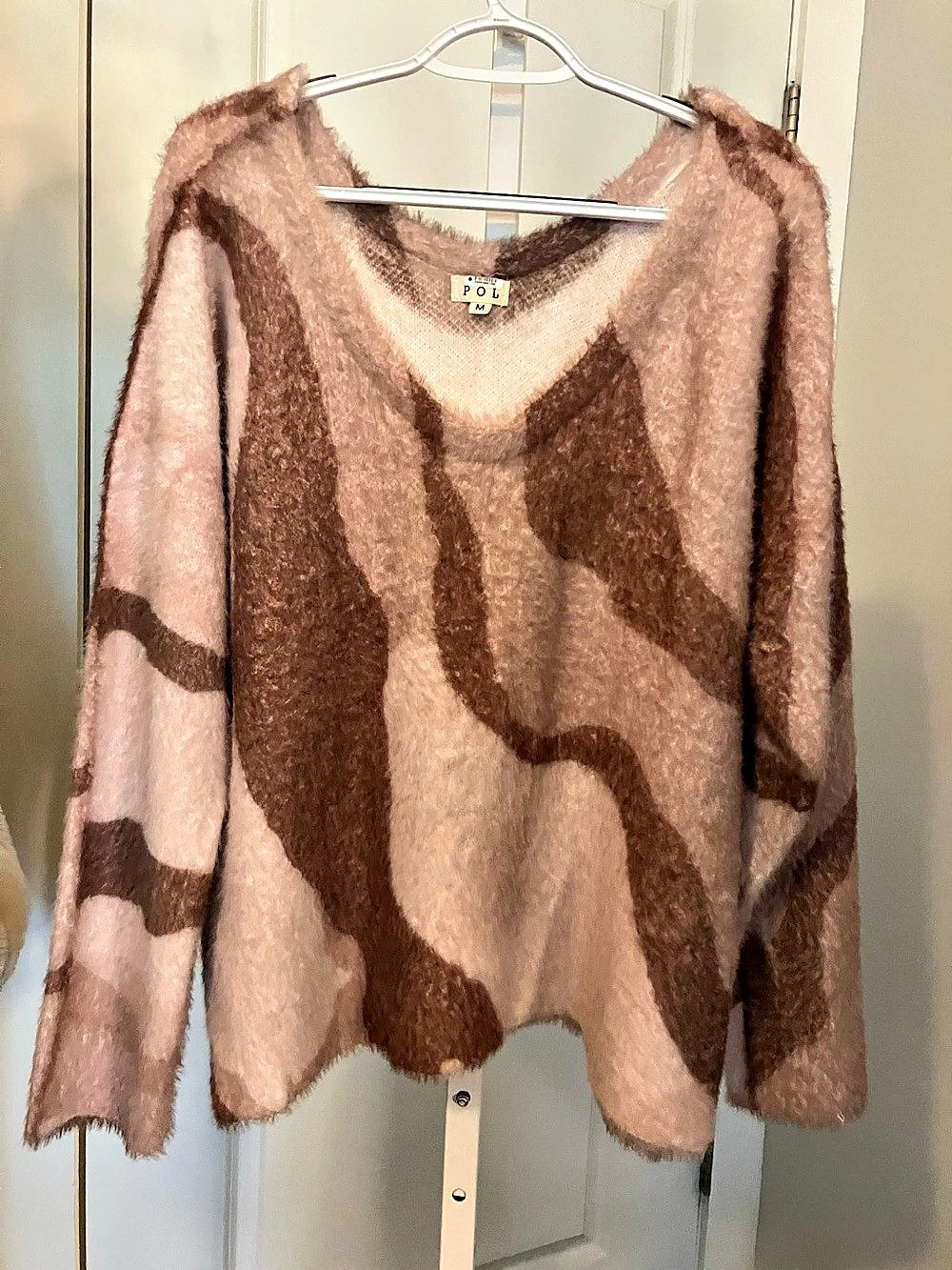 POL Abstract Sweater in Pink & Brown Size Medium